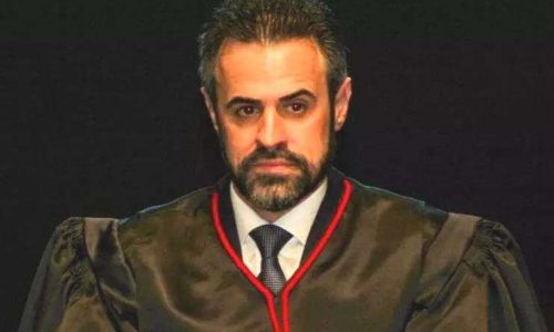 Chefe do MP de MS gasta R$ 153 milhões em ‘penduricalhos’ em 2025 e foge da imprensa ao ser questionado — Veja o vídeo!