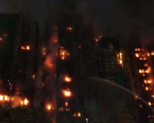 3 dias de luto por trágico incêndio que matou 128 pessoas
