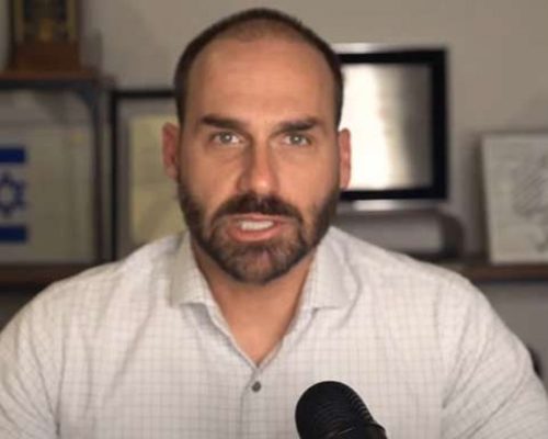 Oficialmente, Eduardo vira o “alvo” da vez…