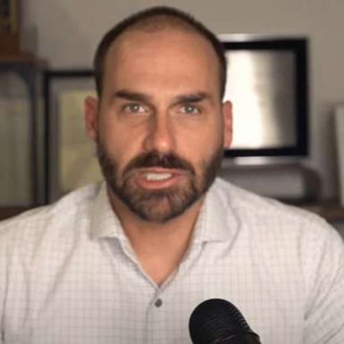 Oficialmente, Eduardo vira o “alvo” da vez…