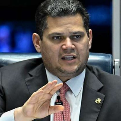 Alcolumbre engaveta indicação de Messias e proximidade da eleição pode inviabilizar aprovação