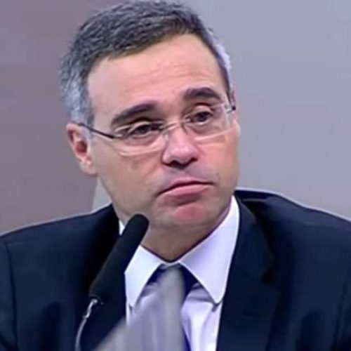 André Mendonça revela pressão de “gente poderosa” contra sua indicação ao STF por Bolsonaro