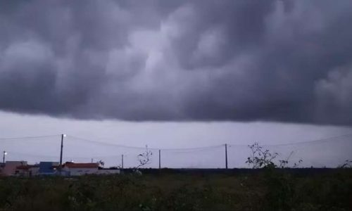 Inmet emite alerta laranja: chuvas intensas e ventos de até 100 km/h atingem nove estados