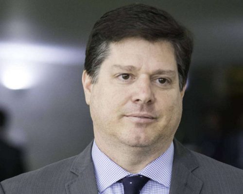 PT se torna piada nas mãos de Baleia Rossi, presidente do MDB