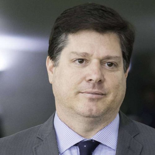 PT se torna piada nas mãos de Baleia Rossi, presidente do MDB