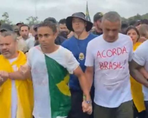 Nikolas Ferreira finalmente conclui a caminhada de 7 dias em Brasília (veja o vídeo)