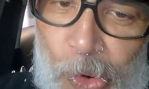 Cantor que ‘fez o L’ e foi preso em aeroporto com drogas ironiza: ‘Graças à bendita Lei Ruaneta fui liberado impune’