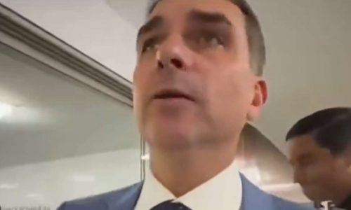 Flávio Bolsonaro reage com força após Moraes abrir investigação por suposta calúnia a Lula