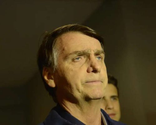 Michelle Bolsonaro pede orações: temem queda de Jair Bolsonaro na prisão