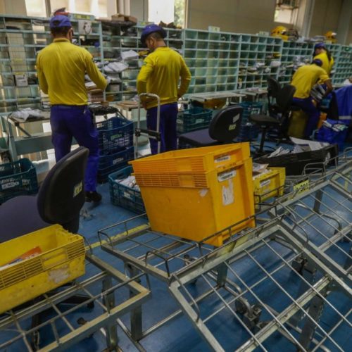2,5 mil funcionários dos Correios ficam sem “vale-natal”