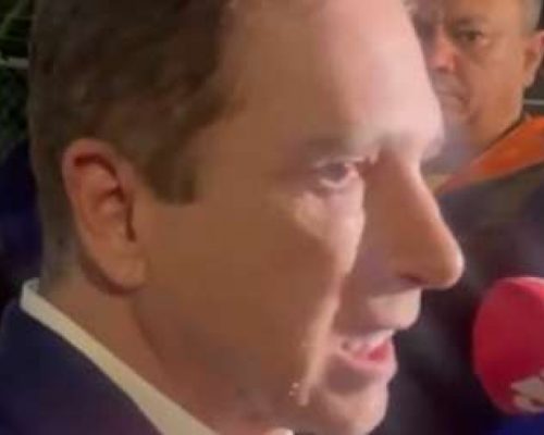 Bolsonaro apresenta novos sintomas após queda, mesmo com transferência proibida