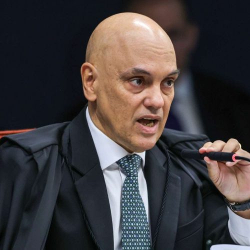 Moraes solta frase furiosa contra Bolsonaro ao criticar transferência para a “colônia de férias”