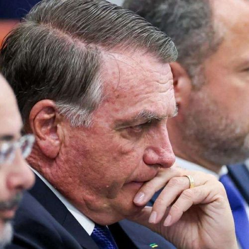 A lenta morte de Jair Bolsonaro e o silêncio da nação