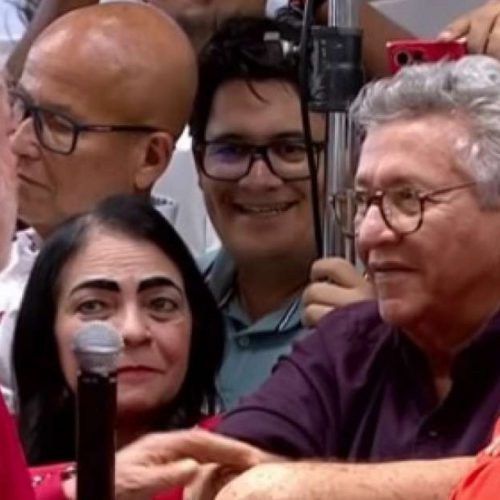 Prefeito petista supera Lula na mentira e gera constrangimento em evento público (Veja o vídeo!)