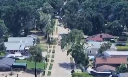 Homem invade duas casas e mata 8 crianças em massacre brutal nos Estados Unidos