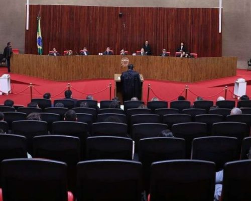Kássio Nunes Marques é eleito presidente do TSE e comandará eleição de 2026