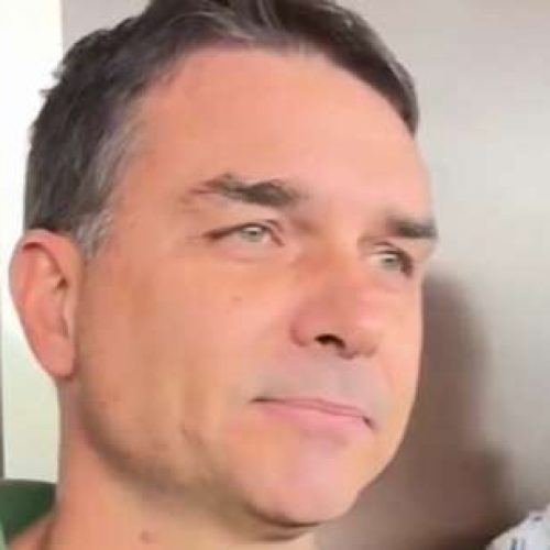 URGENTE: Flávio solta frase inesperada e deixa jornalistas em “parafuso” (veja o vídeo)