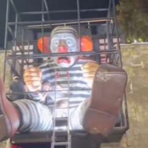 Imagens do bizarro desfile em homenagem a Lula que ofende Bolsonaro