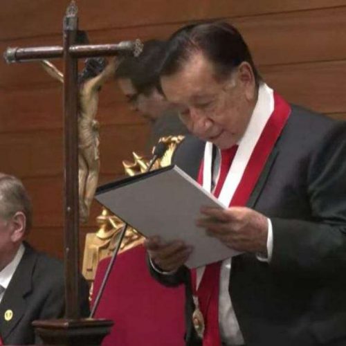 Sem passar pelo voto popular, a esquerda retoma o poder no Peru com um presidente de ficha suja