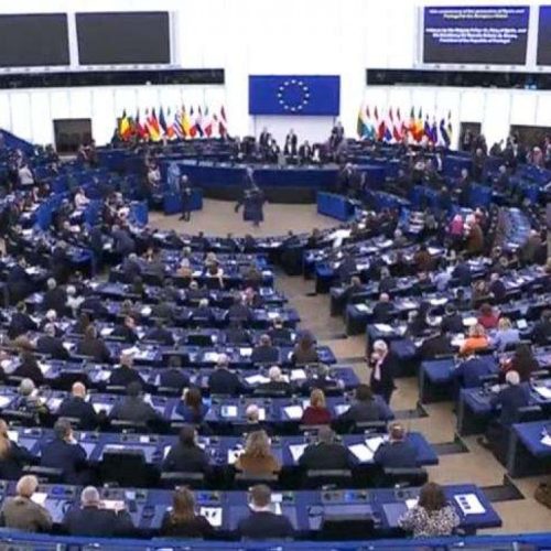 Parlamento Europeu bloqueia acordo UE‑Mercosul sob pressão de agricultores