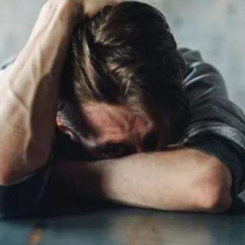 Emprego não cura crack: o autoengano das políticas para moradores de rua