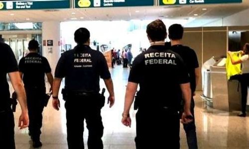 Auditores da Receita Federal criticam inquérito de Moraes sobre quebra de sigilo de ministros