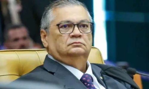 Dino dá prazo de 5 dias e senador Carlos Viana rebate imediatamente: “Vou continuar doando”