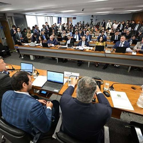 Senador denuncia: STF está liquidando CPIs e CPMIs com decisões judiciais