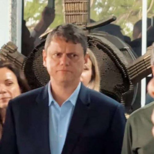 Tarcísio é premiado pelo BOPE no RJ
