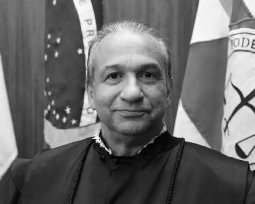 Desembargador que absolveu estuprador de menina de 12 anos acumula quatro acusações de abuso sexual