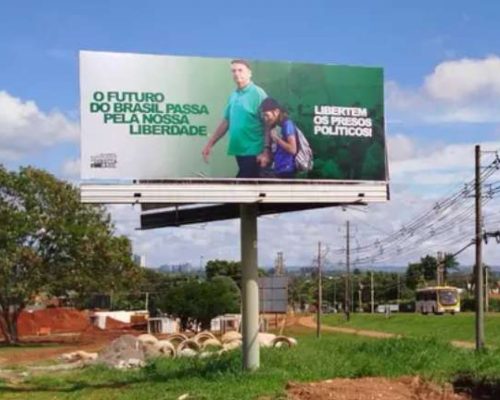 Estratégia Silenciosa no Jardim Botânico: O Movimento de Advogados em Ação