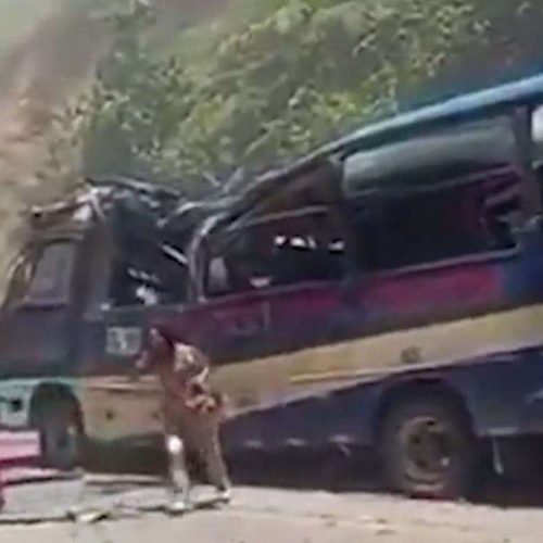 Faltando um mês para a eleição, Colômbia sofre atentado terrorista que deixa 13 mortos (veja o vídeo!)