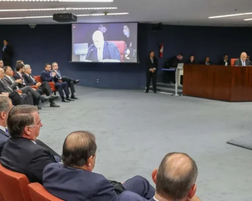 Justiça Inventa Crime de ‘Desordem Informacional’ e Jurista Alerta para Ataque à Liberdade de Expressão