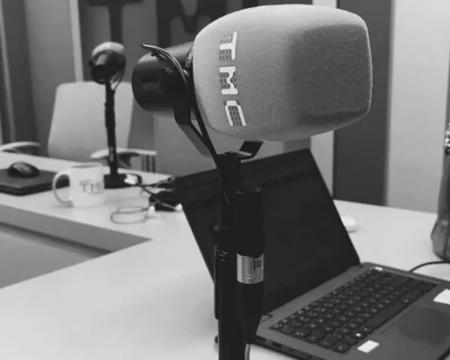 Polêmica na TMC: Flávio Gomes é demitido e sugere motivação política em sua abrupta saída