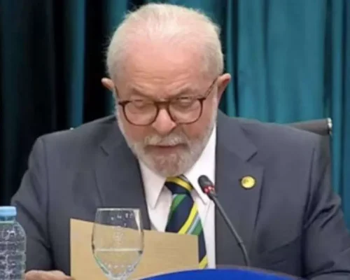 Em Cúpula na Colômbia, Lula Ataca ‘Intervenções Ilegais’ e Busca Reverter Sanções de Trump