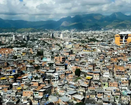 28,5 Milhões de Brasileiros Reféns: Facções e Milícias Dominam 19% do País