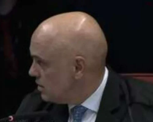 Moraes Bloqueia Avaliação Médica de Bolsonaro na Papuda, Ignorando Pedido da Seape do DF