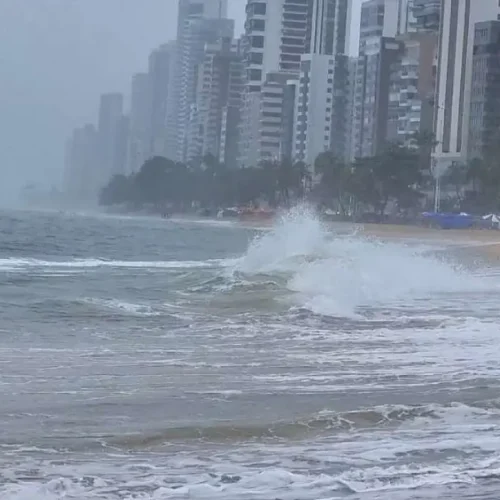 Marinha do Brasil Emite Alerta de Ressaca para o Litoral do Rio Grande do Sul ao Rio de Janeiro