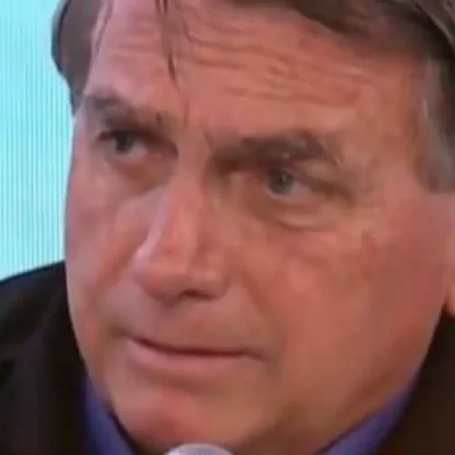 Carlos Bolsonaro Denuncia: Vida de Jair Bolsonaro Está em Risco sob Perseguição do Sistema