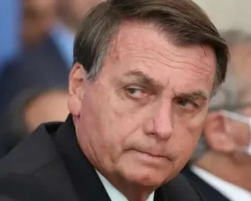 Carlos Bolsonaro: O Absurdo da Prisão do Ex-Presidente e as Atrocidades do Sistema