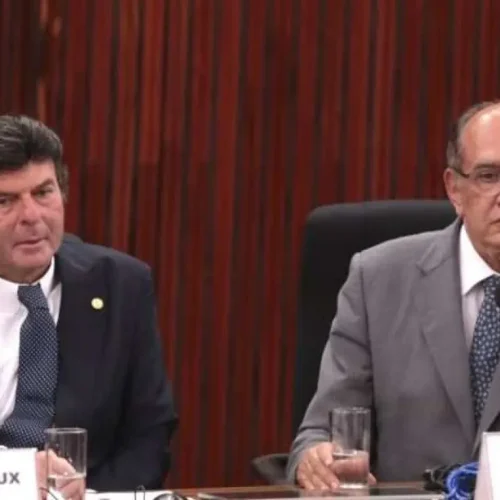 FUX SEM TEMOR: Ministro Confronta Gilmar Mendes no STF Após Crítica a Voto
