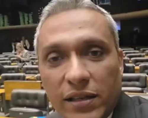 Manobra Petista no Congresso: Lula Pressiona por PL dos Streamings para Taxar e Controlar Conteúdo Digital