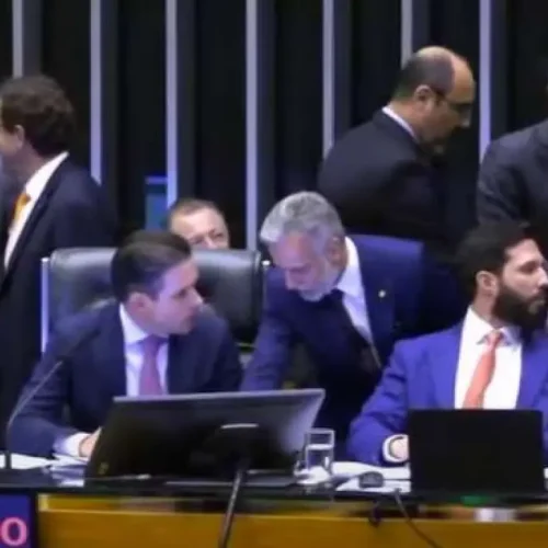 Globo Sob Fogo: Dossiê Expondo Segredos da Emissora é Lançado, Alerta Mario Frias