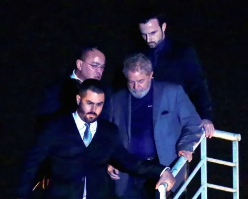 Thomas Crisóstomo Denunciado: Chamar Lula de ‘Ex-Presidiário’ vira ‘Crime’ para o MPF