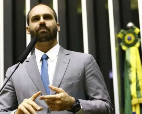 PT tenta calar Eduardo Bolsonaro: Denúncia no Conselho de Ética expõe hipocrisia