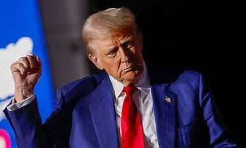 Donald Trump na Malásia: Líder entra na dança em recepção tradicional em Kuala Lumpur