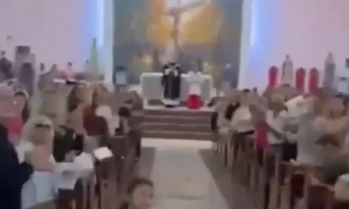 Reconhecimento popular: Cláudio Castro aplaudido de pé em missa no Rio após Operação Contenção