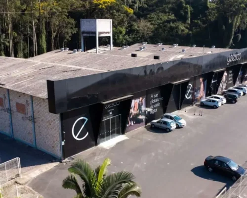Fim da Linha para a Yeesco: Justiça de SC Decreta Falência de Gigante do Vestuário com Dívida Milionária