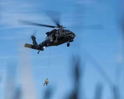 EUA Intensificam Pressão: Elite Militar ‘Night Stalkers’ Conduz Exercícios Próximos a Maduro no Caribe