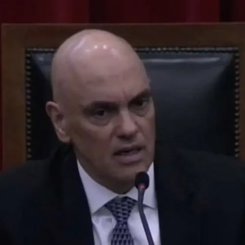 STF: Moraes Exige Documentação Integral de Megaoperação com Mais de 100 Mortos no Rio
